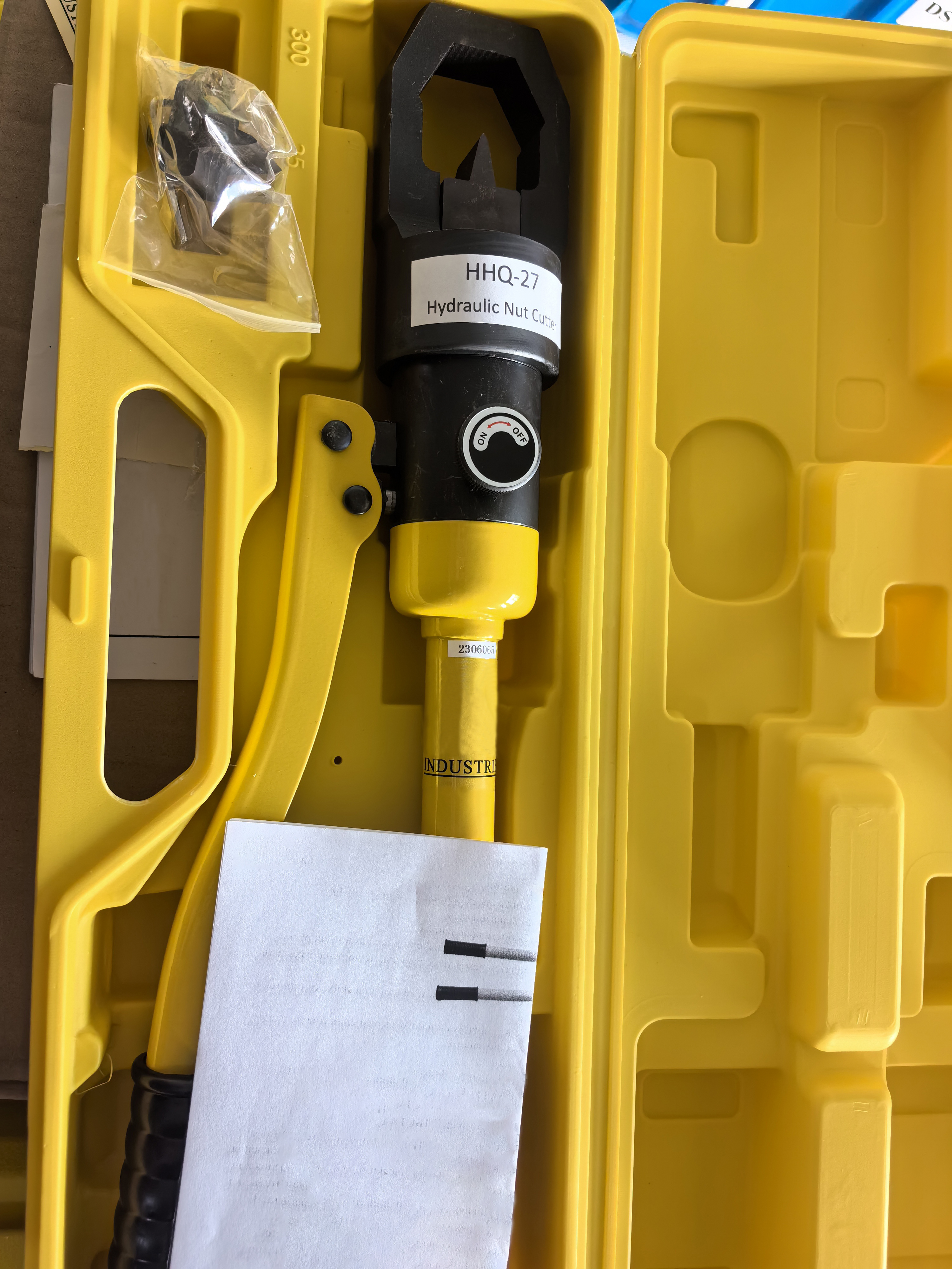 Hydraulic Nut Cutter HHQ-24